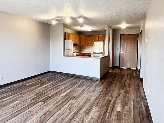 5th image of 1001 N Garden St APT 209