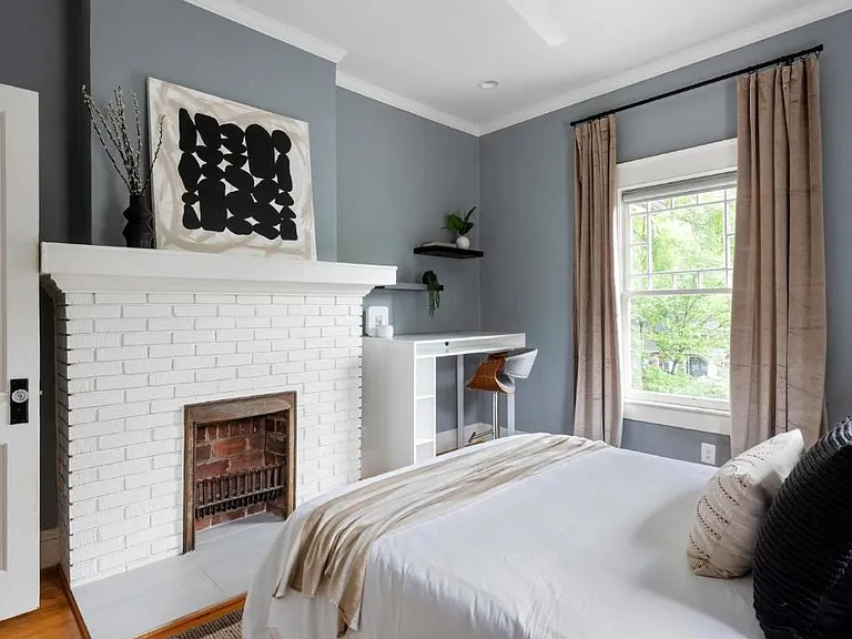 656 Virginia Ave NE — Photo 23