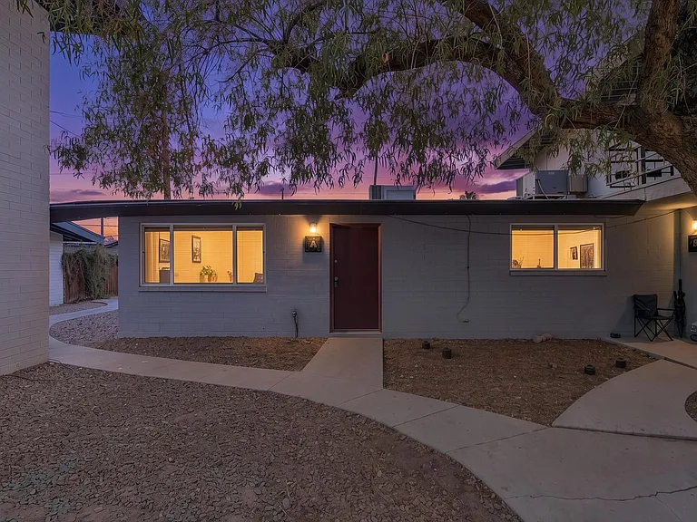 449 N Williams — Photo 3