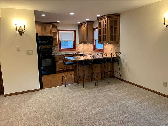 3rd image of 44 Aspen St #2