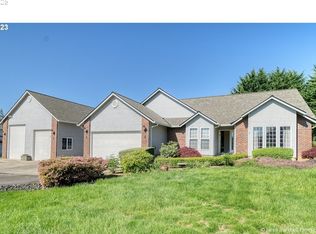 59169 Twin Oaks Dr, Saint Helens, OR 97051