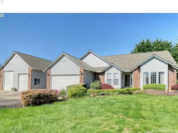 59169 Twin Oaks Dr, Saint Helens, OR 97051