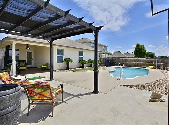 4th image of 320 Gainer Dr