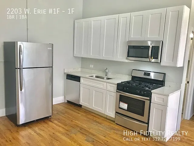 2203 W Erie St #1F — Photo 5