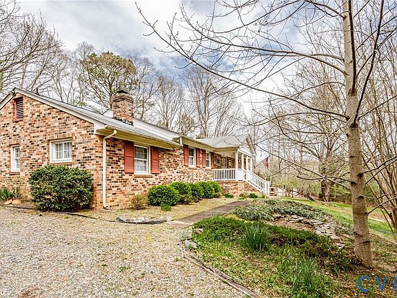 3rd image of 8225 Old Roxbury Rd