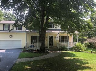 30 Jasmine Cir, Saunderstown, RI 02874