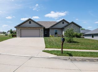 5808 Abbington Ct, Columbia, MO 65203