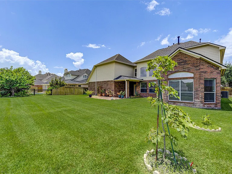 3819 Rivermoss Ln — Photo 40