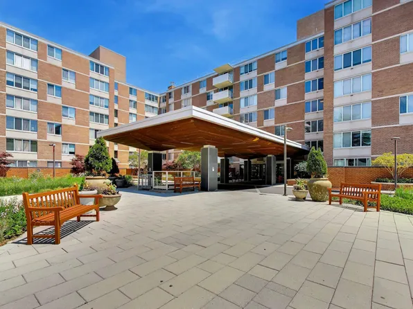 2939 Van Ness St NW, Washington, DC
