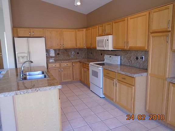 4th image of 655 S Lucinda Dr