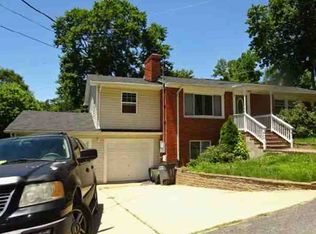 19202 Mockingbird Heights Rd, Triangle, VA 22172