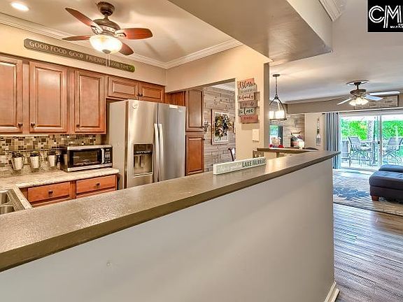 4th image of 301 Harbor Heights Dr APT 5B