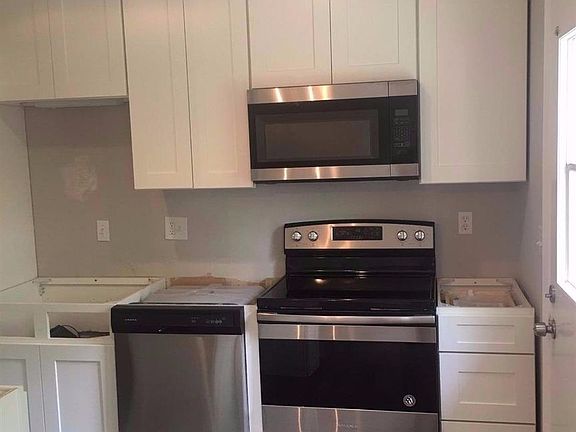 3rd image of 1207 Deliquia Dr
