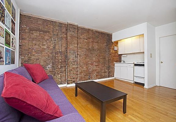 3rd image of 426 W 46th St APT 3B