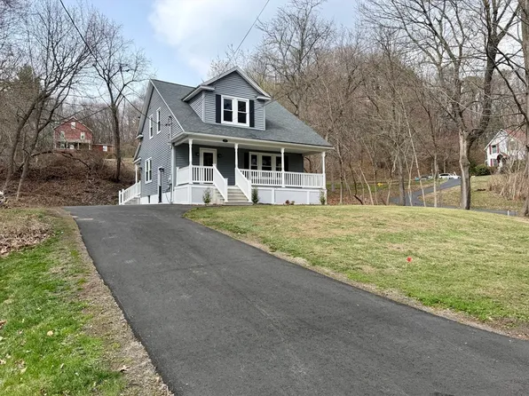 34 Ludlow Rd, South Hadley, MA 01075