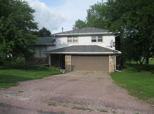 706 N Hilltop Ave, Stanton, IA 51573