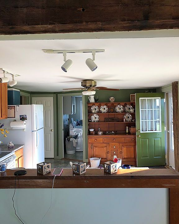 2nd image of 62 Hinsdale Rd