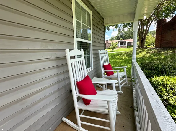 3738 Crescent Gardens Dr, Tuscaloosa, AL 35404