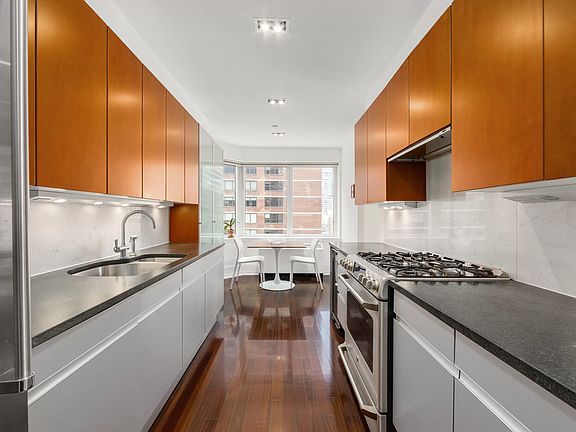 2nd image of 300 E 55th St APT 16B