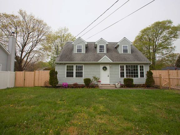 5th image of 60 Whittier Dr
