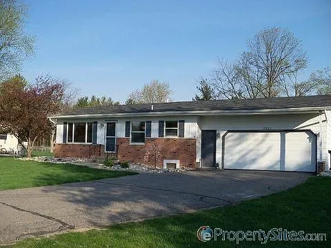 5801 Country View Dr photo 1