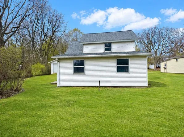 1778 NW Catawba Rd, Port Clinton, OH 43452