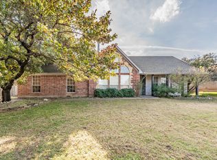 928 Herby Del Trl, Azle, TX 76020