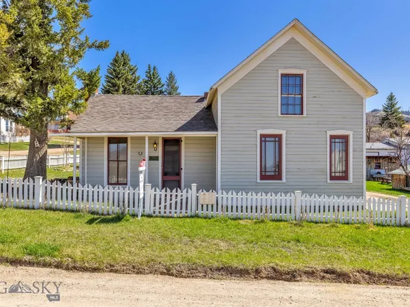 104 W Idaho St, Virginia City, MT 59755