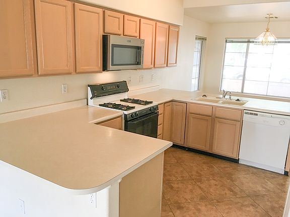 2nd image of 13336 W Cambridge Ave