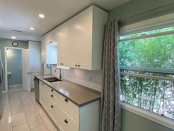 4th image of 22209 Denker Ave