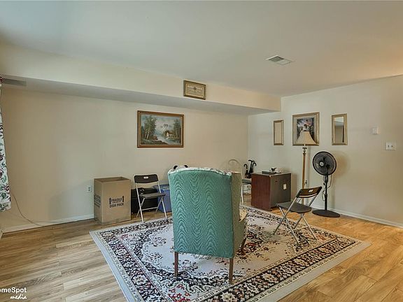 4th image of 409 W Lehigh St