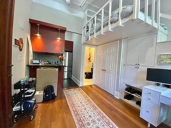 5th image of 71 W 71st St APT E