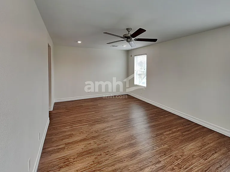 6106 Haleh Ave — Photo 9