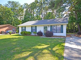 910 Miles Rd, Summerville, SC 29485