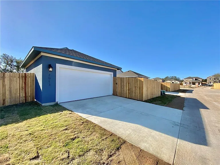2913 Birch Park Path — Photo 35
