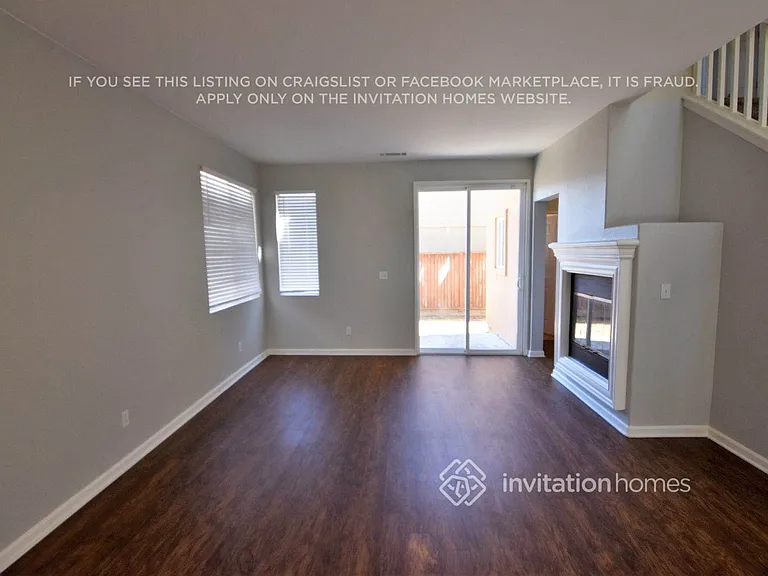 1866 Leaning Oak Dr — Photo 2