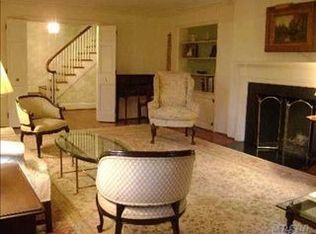 108 Remington Rd, Manhasset, NY 11030