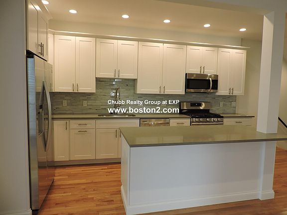 2nd image of 219-221 I St #1A