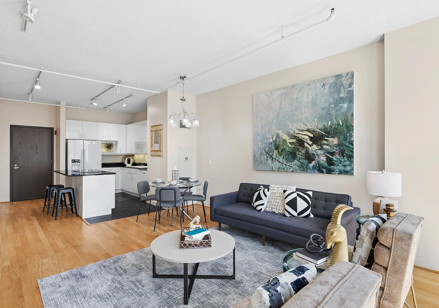 1 bed, 1.5 bath, 1040 sqft, $2,900 — Photo 2