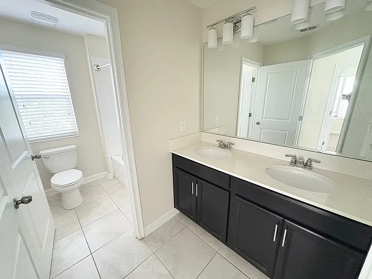 11102 Folklore St — Photo 16