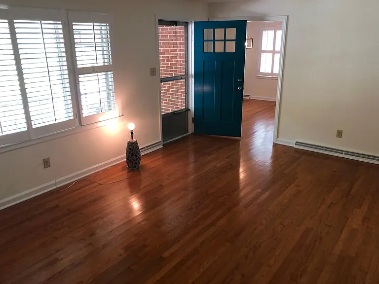 226 Mayflower Dr — Photo 8