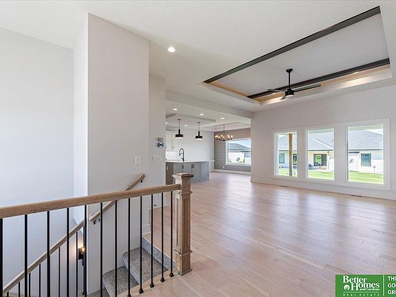 4th image of 5403 N 209th Ave