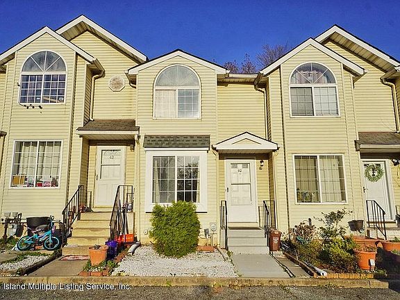 2nd image of 40 Union Ct