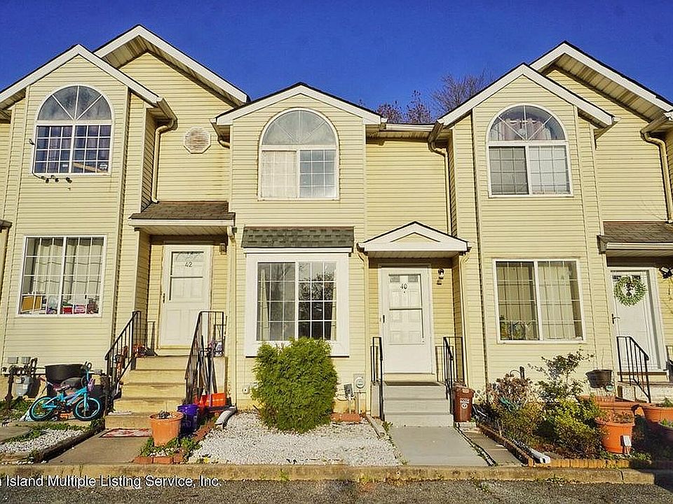 1st image of 40 Union Ct