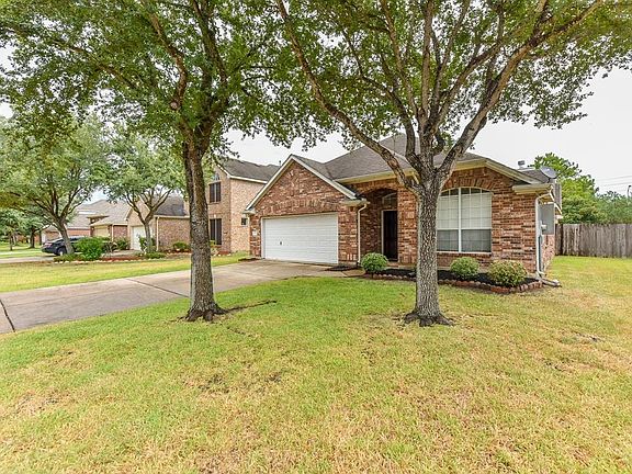 2nd image of 3325 Lakeway Ln