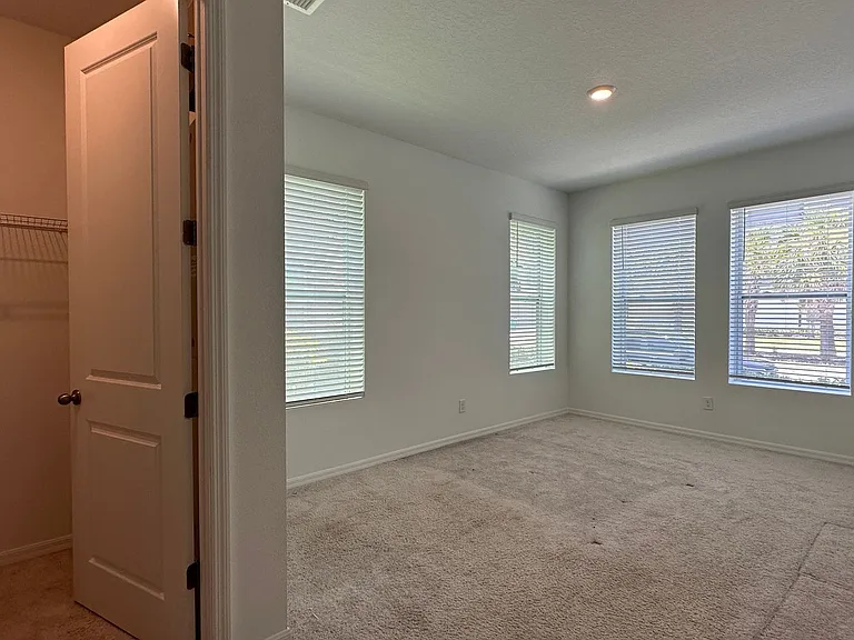 8454 Sperry St — Photo 16