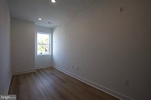 5th image of 1224 W Silver St #3