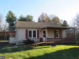 1736 State St, East Petersburg, PA 17520