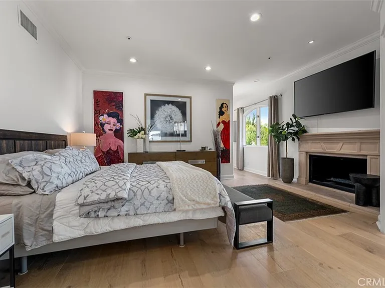 215 Poppy Ave — Photo 46
