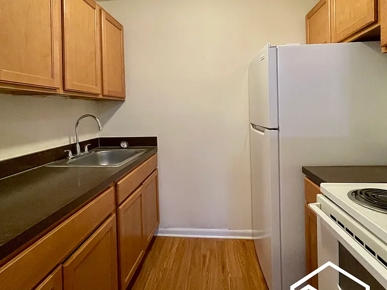 6002 N Kenmore Ave #106 — Photo 6